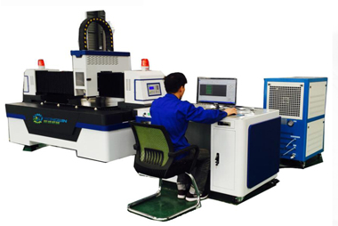 machine de découpe laser fibre RWL-3015B 