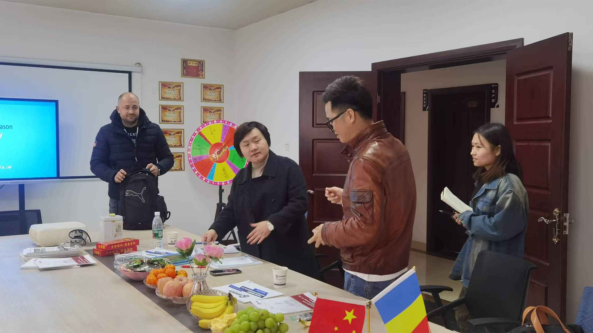 RONGWIN accueille favorablement ses partenaires roumains : discussions sur les opportunités de coopération le 18 novembre
